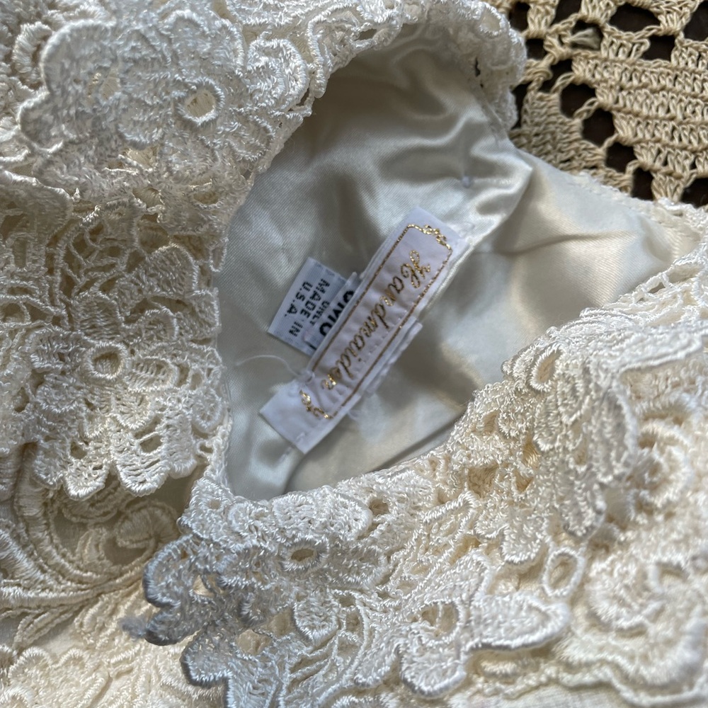 Vintage Handmaiden Ivory Silk Baby Outfit 3 piece Set Top Bloomers & Hat 6M - Picture 4 of 12